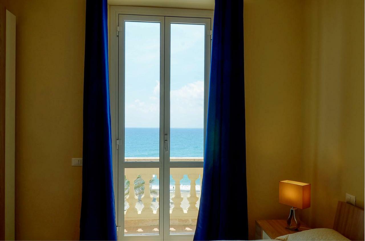 Blu Sea Apartments Pietra Ligure Exterior photo